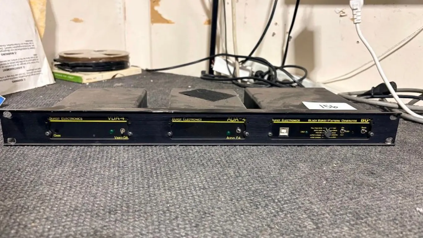 Ourst Electronic Modular Rack Unit - Video DA, Audio DA, and Burst/Pattern Generator