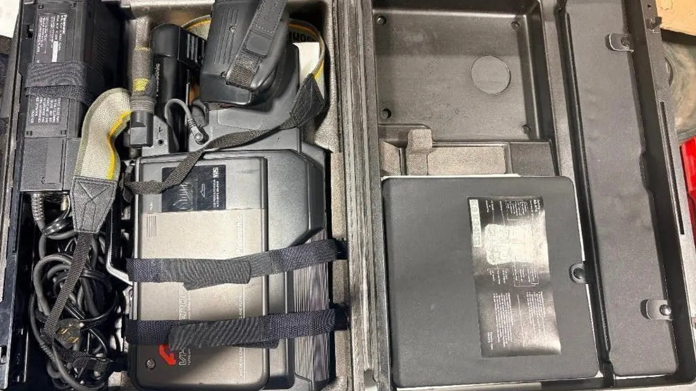 Panasonic VHS Reporter AG-HT4