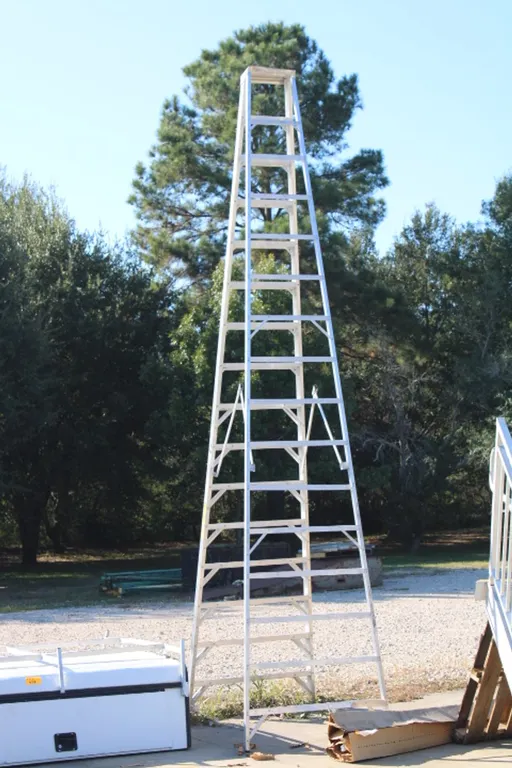 16' Step Ladder