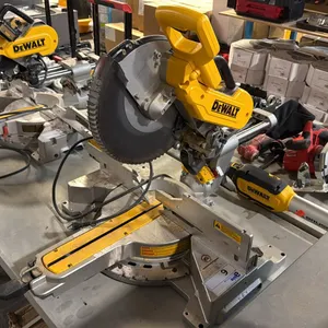 DEWALT MODEL DWS779 DOUBLE BEVEL 12" SLIDING COMPOUND MITRE SAW