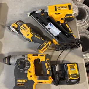 GROUP OF 3 DEWALT 20V CORDLESS POWER TOOLS - HAMMER DRILL, NAIL GUN AND OSCILLATING
