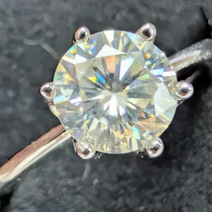 10k(2.06g),  MOISANNITE (1ct) RING, SIZE6, APPRAISED INSURANCE VALUE $1585