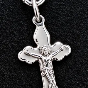 SILVER(6.1G),  CROSS CHAIN 20" SUGGESTED RETAIL VALUE $340