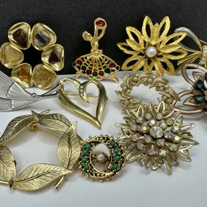 Vintage Costume Jewelry Goldtone Silvertone Rhinestone Enamel Brooch Pin Lot