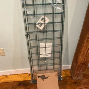 Topsy Turvy Tomato Planter DLX P/2 with Gardener’s Trellis