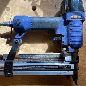 Campbell Hausfeld 2-in-1 18-Gauge Nail Gun and Stapler