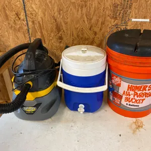 Stinger Wet/Dry Vacuum, Igloo Cooler, and 5-Gallon Bucket Lot