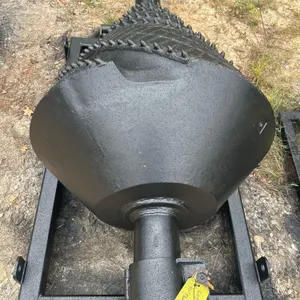 40" fluted HDD reamer. Features spiral flutes equipped with carbide cutting teeth and cross-hatch hardfacing. Includes steel transport and storage cra