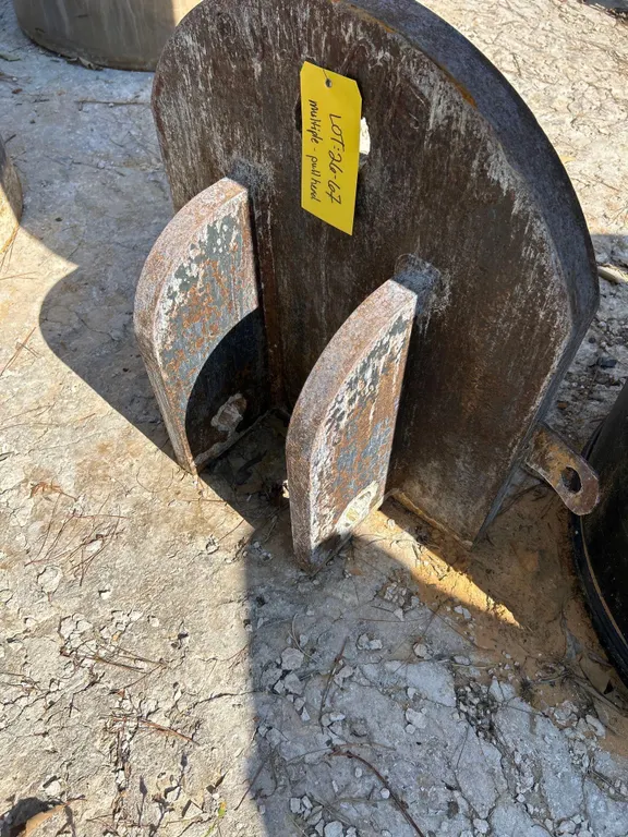 Multiple product pull head. Features fabricated steel construction with clevis attachment lugs and a side lifting eye. 24".