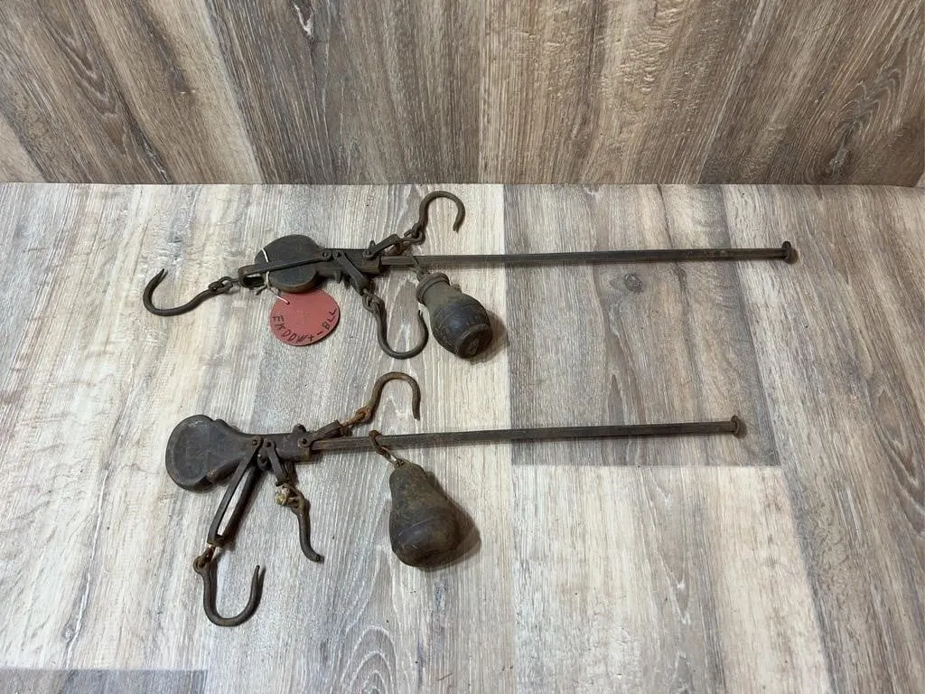 Cast Iron Hanging Steelyard Scales with Weights