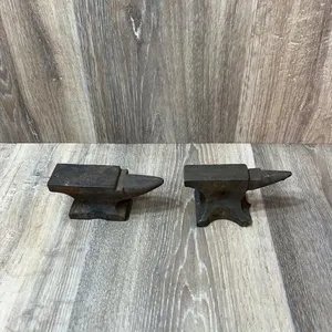 Miniature Cast Iron Jeweler Anvil Paperweights