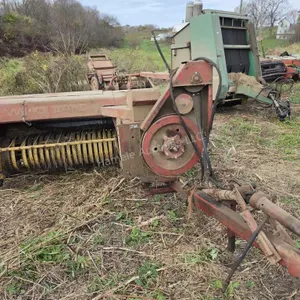 New Holland Hayliner 273 baler