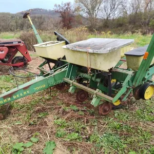John Deere 7000n4nrow planter