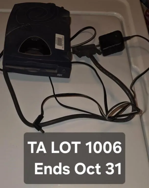 Iomega Zip Drive with Cables