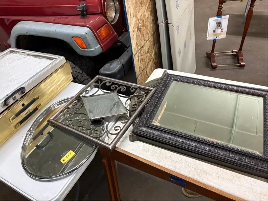 (4) Decorative Mirrors
