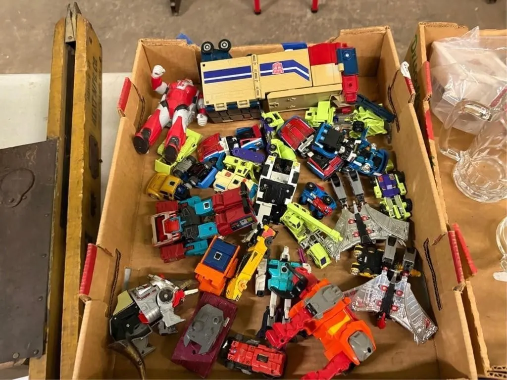 Flat of Transformers & Cars