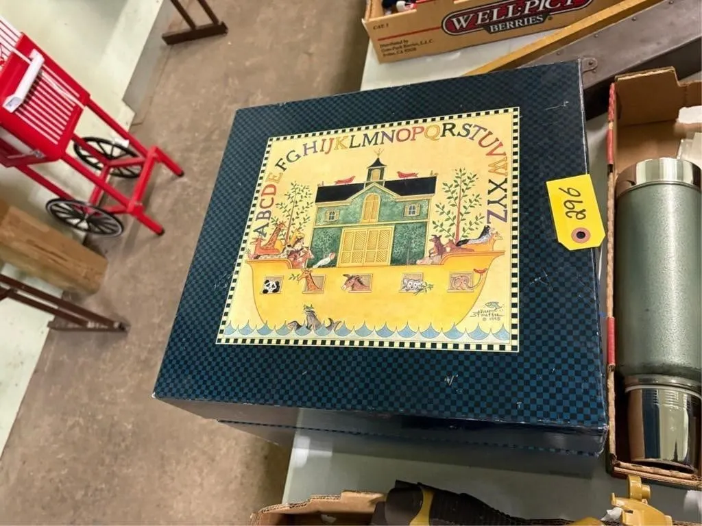 Ellen Stouffer Noah's Ark Collectibles
