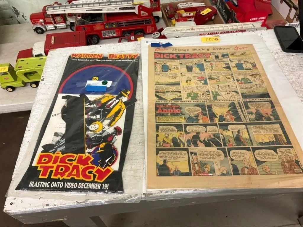 Dick Tracy Comics & Advertisement