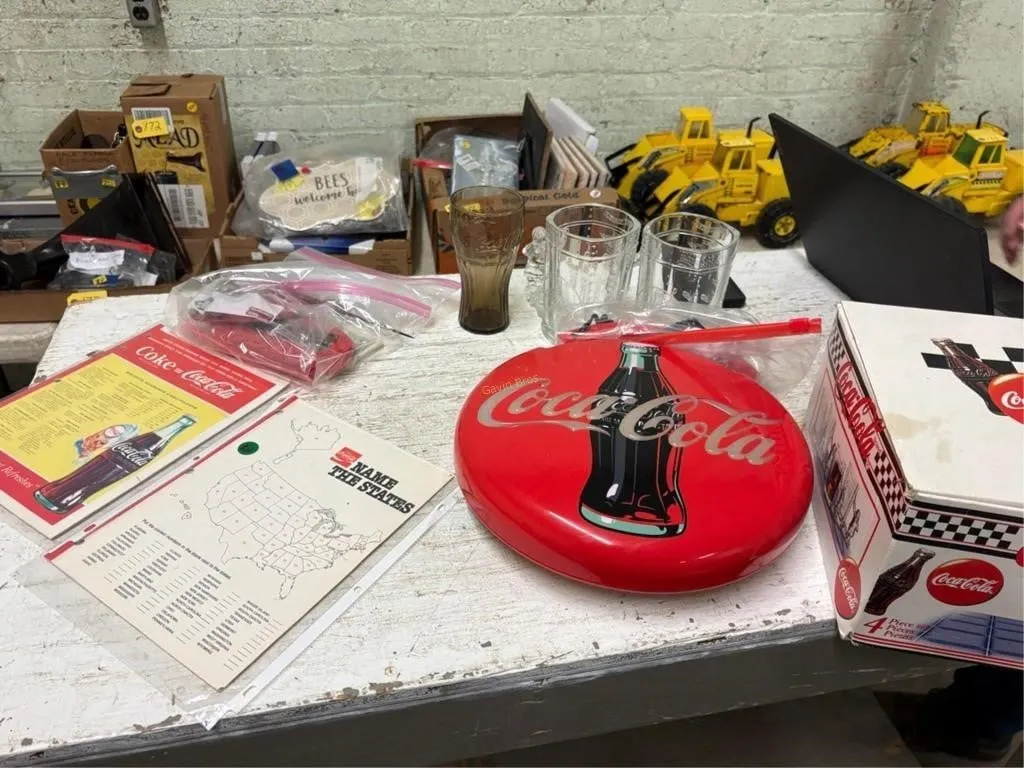 Large Lot of Coca-Cola D�cor