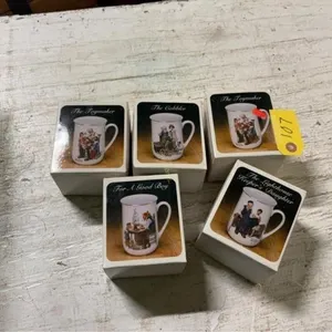 (5) Norman Rockwell Souvenir Cups