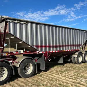 2014 Doepker 30 ft T/A Super B-Train Pup Grain Trailer