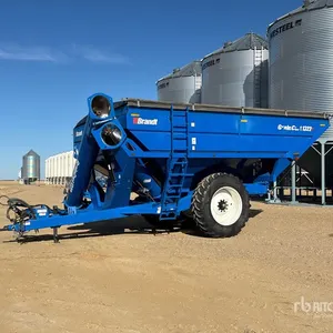 2015 Brandt 1322XR 1300 bu S/A Grain Cart