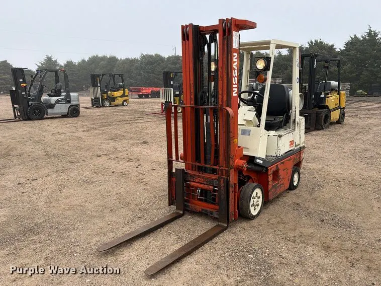 Nissan 30 forklift