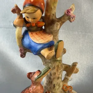 Hummel Figurine #56/B Out of Danger TMK 3, Girl in Tree with Dog, 543 Marked