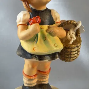 M.J. Hummel "Sister" Figurine, #98 TMK 3, West Germany, Porcelain, Basket Detail