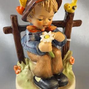 Goebel Hummel Figurine #174 TMK5 "She Loves Me, She Loves Me Not" 1955 West Germany