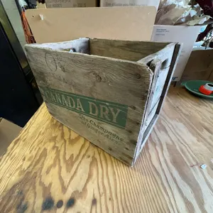 Vintage Canada Dry Wooden Beverage Crate with Deposit Marking 5/74