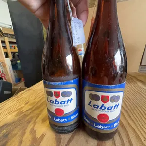 Labatt Blue Bière Pilsener Beer Vintage Glass Bottles