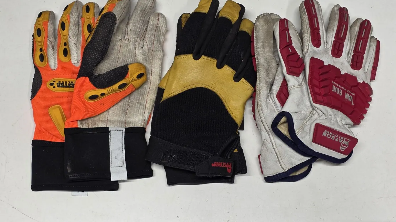 (3) Pairs of Gloves