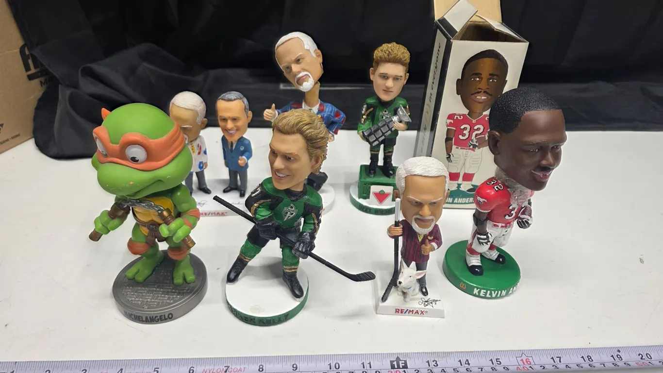 Vintage Collectable Bobblehead Lot