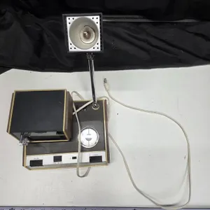 Vintage Solid State Wake-O-Matic AM/FM Clock