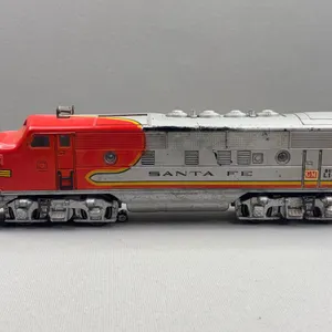 Santa Fe Train Engine, Lionel, 1’
