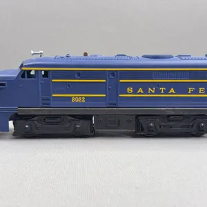 Santa Fe 8022 Lionel Train Engine, 10”