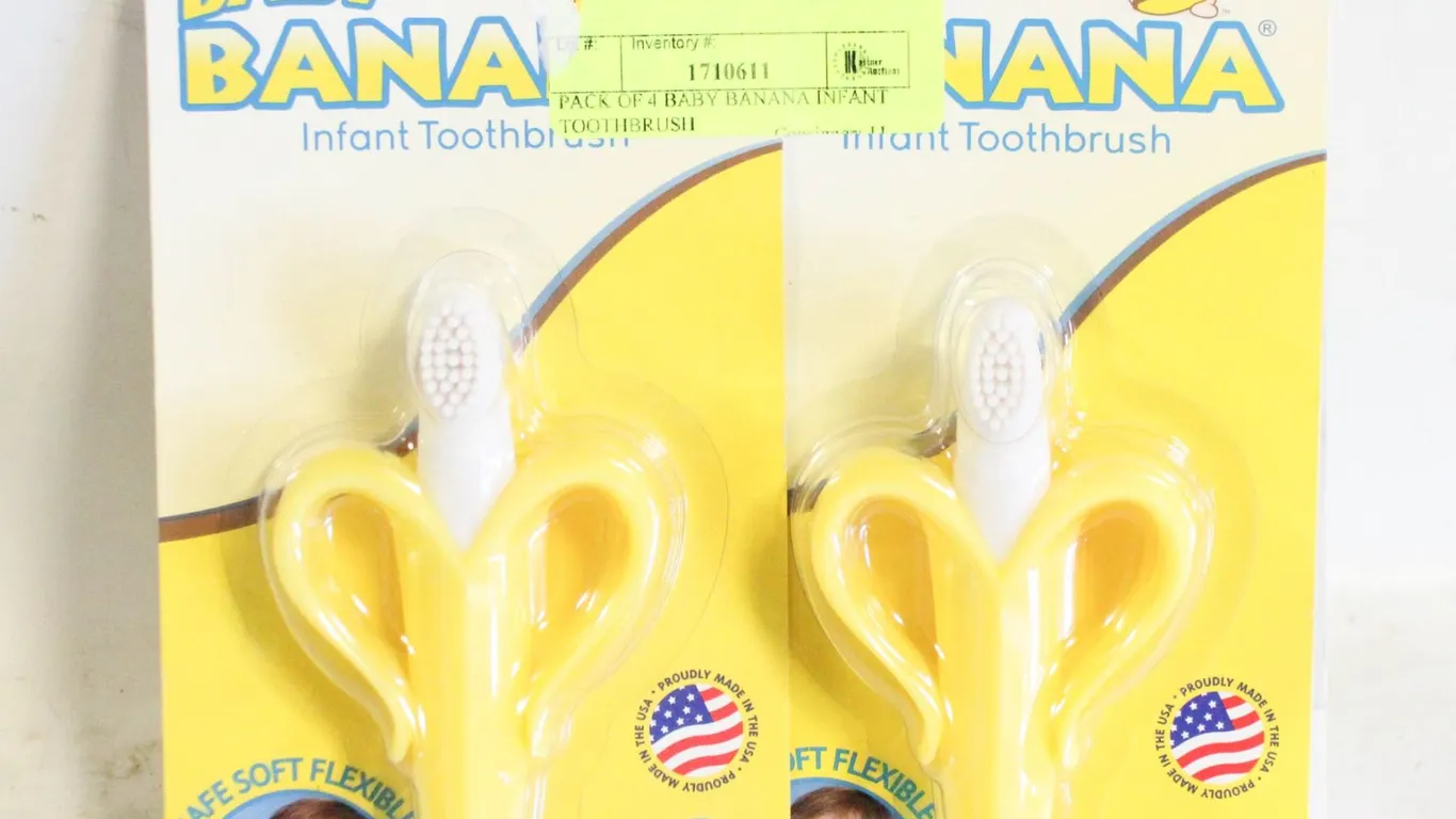 PACK OF 4 BABY BANANA INFANT TOOTHBRUSH
