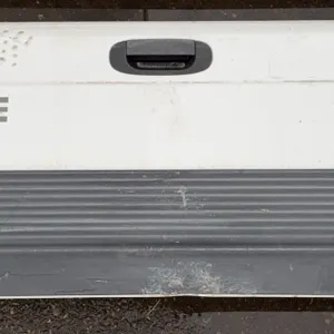 1994–2002 Dodge Ram White Tailgate with Eastgate Chrysler Dealer Badge