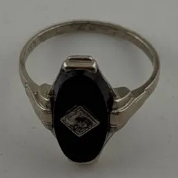 10K Gold Ring 2.14g