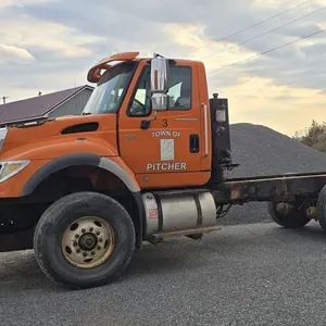 2004 International WorkStar 7600 Cab & Chassis