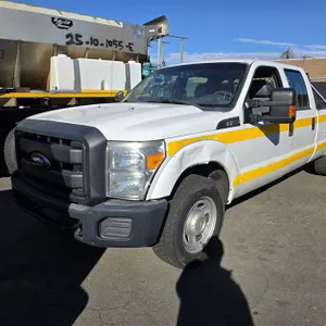 (#26-10-0509-V) 2015 Ford F-350 4x2 Crew Cab Pickup