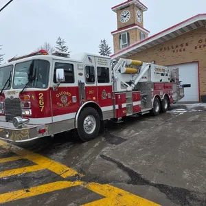 2001 KME  95' Tower Truck