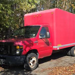 2009 Ford E-350 Box Truck
