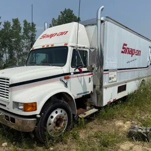 1998 International 4700 4x2  Box Truck