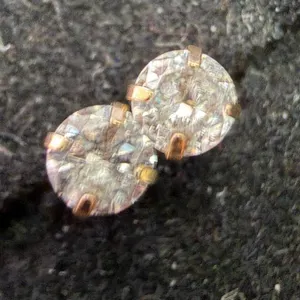 $300, 14klab diamond 2 in 1earing, retail value $300