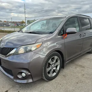 2012  Toyota  Sienna