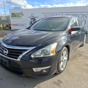2014  Nissan  Altima  2.5 SV 4dr Sedan