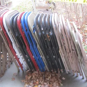 (22) Folding Metal Chairs