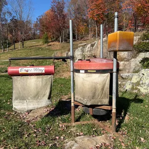 Easy Way Portable Cattle Oiler with Fly Control Applicator